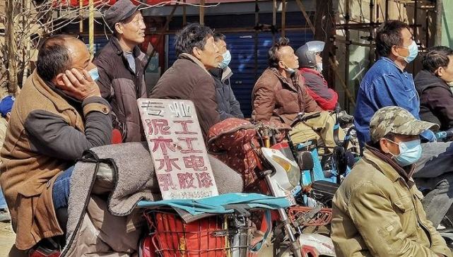 农民工60岁遭清退令返乡能干啥老农道出4条选择