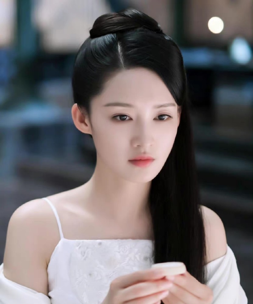 李沁白衣古装宛若仙女下凡姐姐太美啦
