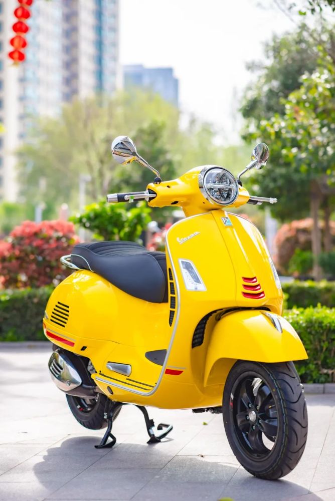 vespa gts 300 supersport建议零售价:人民币52,800元起主要技术参数