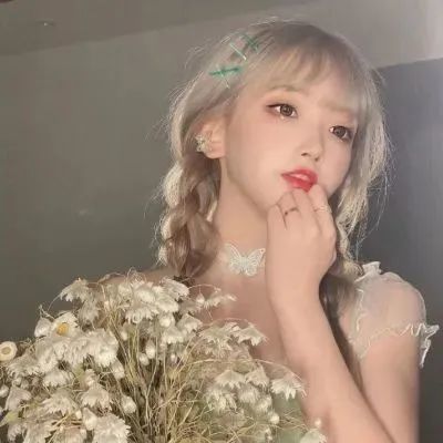 头像女生森系ins仙气真诚待人心洁如镜