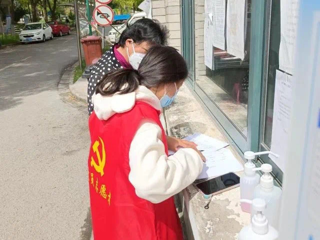 看了这张怪力女超人的照片破防了