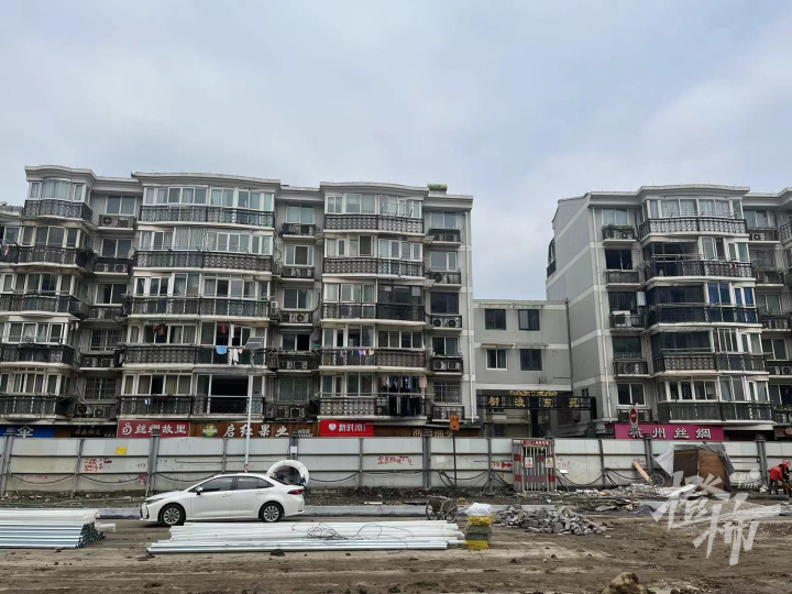中签率千分之二西湖边柳浪东苑8套房子吸引3800多户报名