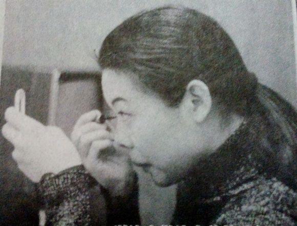 才女谢津19岁比肩毛阿敏28岁从23楼一跃而下成母亲余生之痛