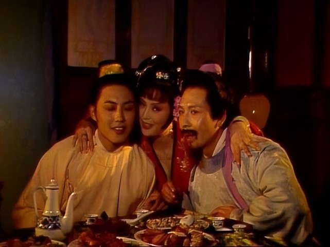 尤三姐和贾珍那点事儿:到底是有事儿,还是没事儿?