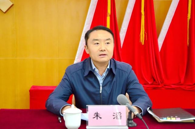 朱滔任中共西山区人民武装部委员会委员,党委第一书记
