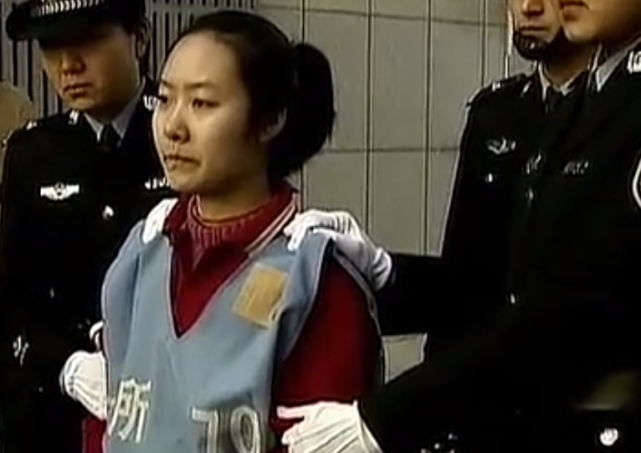 2005年,河南22岁护士被40岁医生侵犯,后来伙同高中男友将其杀害