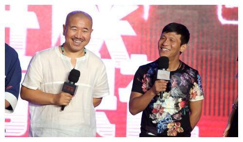 王小利儿子曝父亲演戏12年0片酬,和赵本山范伟当年恩