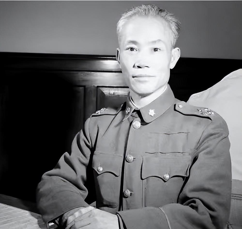 在会议上,总司令陈诚首先作了战前鼓动讲话;几天后,武汉卫戍司令部