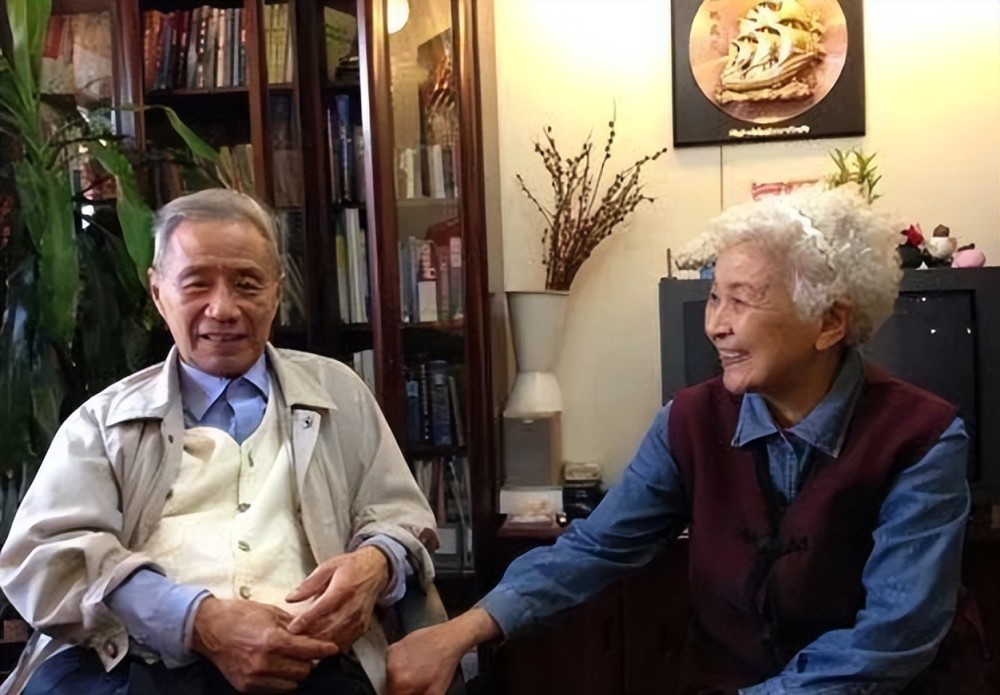 当濮祖萌院士被问到儿子的职业时,表示"我儿子是个卖唱的!