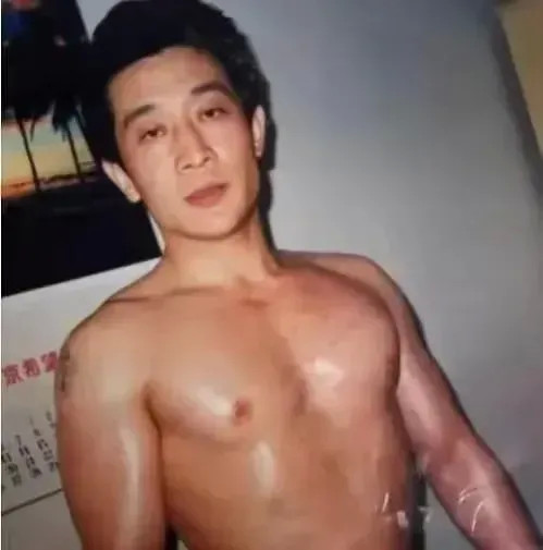 加代在哈尔滨被人抽了大嘴巴子,李正光主动请缨,承