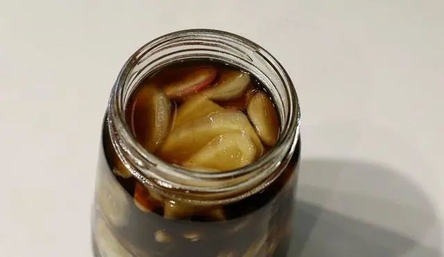 先圣孔子就有一年四季,不撤姜食之说,现代的国医大师路志正老先生