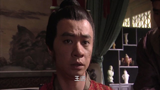 高俅呢,从一个泼皮破落户一飞冲天,当上了殿帅府太尉.