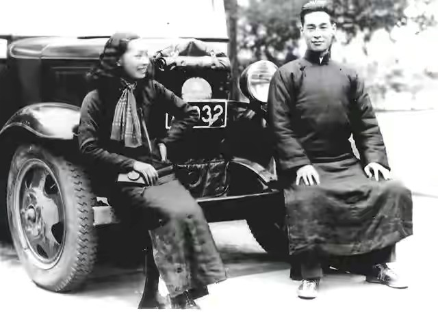 691934年元旦,联华公司新年晚会上,金焰和王人美突然宣布结婚喜讯