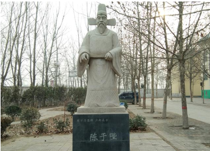 万历十九年(1591,陈于陛官拜礼部侍郎,领詹事府事.