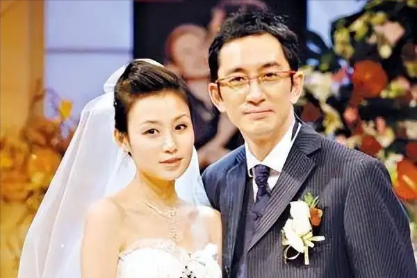 石洋子22岁嫁43岁的吴启华离婚后仍被他当作女儿般宠爱