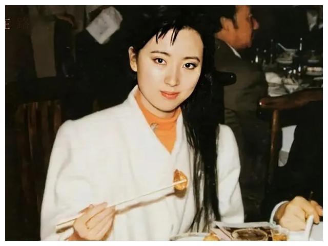 红颜薄命陈晓旭和二婚丈夫遁入空门离世后丈夫还俗再娶