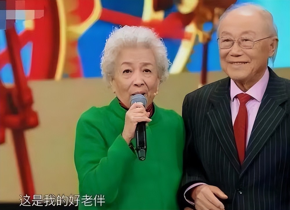 著名演员谢芳和丈夫相守65年如今三代同堂晚年幸福