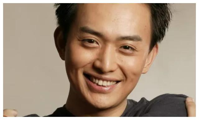 古装男神黄海冰:演"沈浪"出名,四拒琼瑶邀请,如今事业平淡