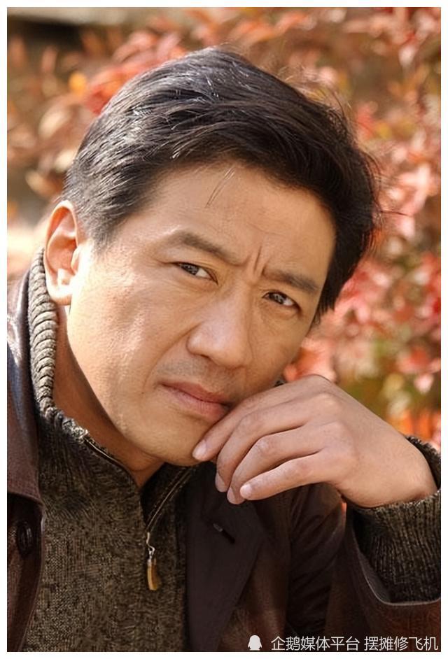 丁勇岱与妻子相守30余年没有求婚没有婚礼日子照样有滋有味