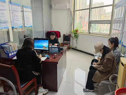 延安公積金中心組織干部職工學(xué)習(xí)《陜西省住房公積金服務(wù)管理標(biāo)準(zhǔn)》(圖2)