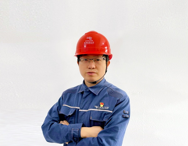 吴显鹏:在无声的大山里诠释"黔送铁军"的内涵
