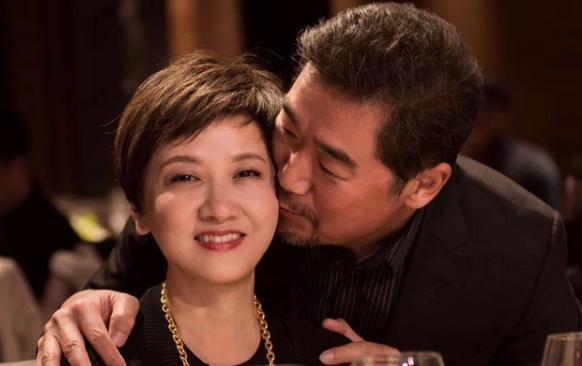 年逾花甲的邓婕一纸协议成她一生的痛领养女儿越长越像张国立