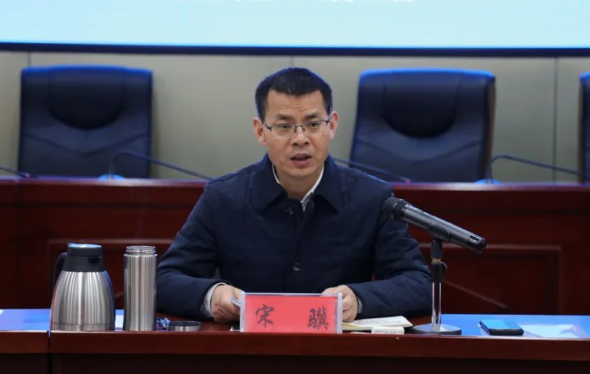 阿壩州人民檢察院黨組書記、檢察長宋驥一行到九寨溝縣檢察院調研指...(圖1)
