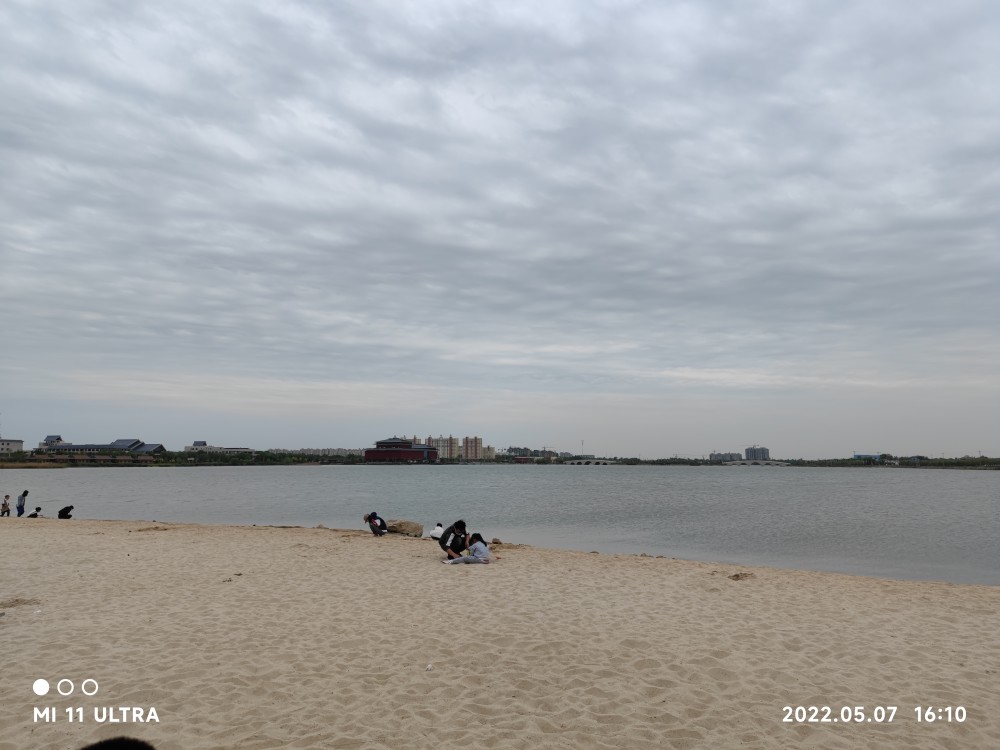 河北邢台南宫湖沙滩