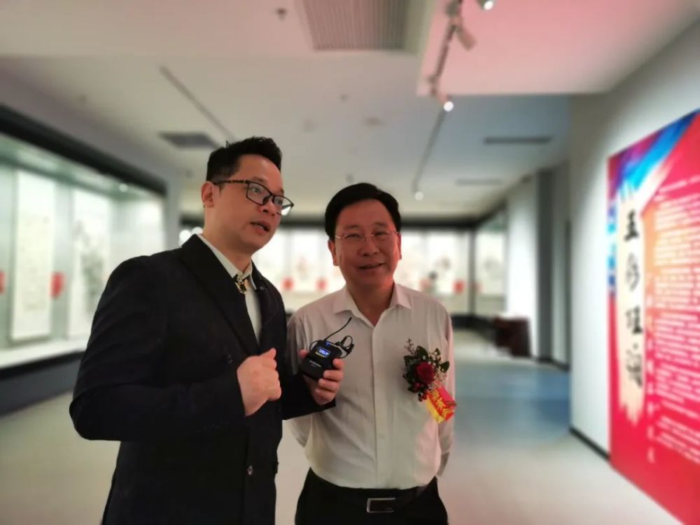 广东省广府人珠玑巷后裔海外联谊会执行会长兼秘书长陆展中艺术家苏