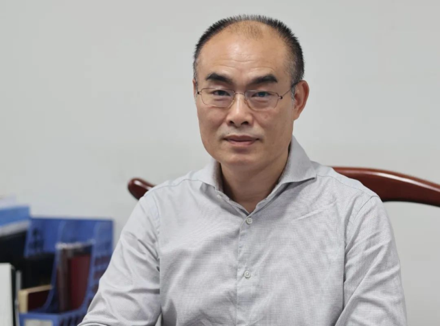 元涉嫌严重违纪违法,主动投案,目前正接受衡阳市纪委监委纪律审查和