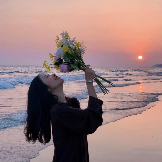 海边美女微信头像图片,开朗女生头像图片海边美女头像图片