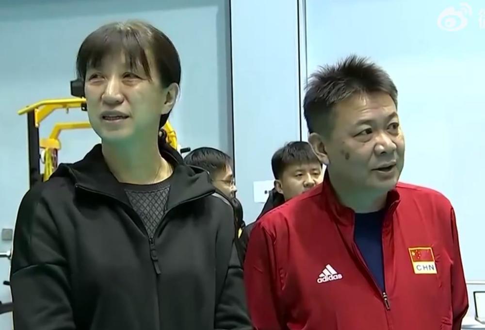 中国女排主帅蔡斌透露教练组分工赖亚文指导退居幕后