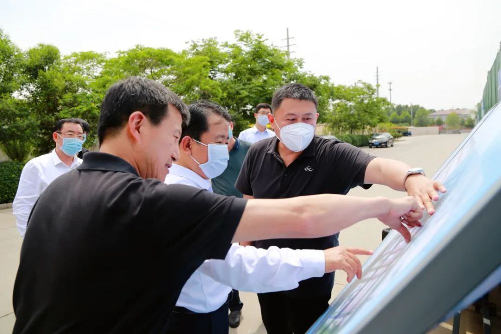 杜玉杰到邹平市走访调研市级领导15n帮包企业项目