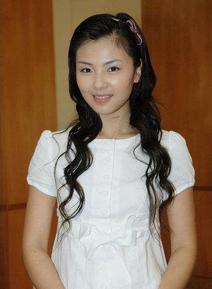 刘涛再被爆料离婚29岁闪婚富豪王珂丈夫破产曾为他5年还4亿