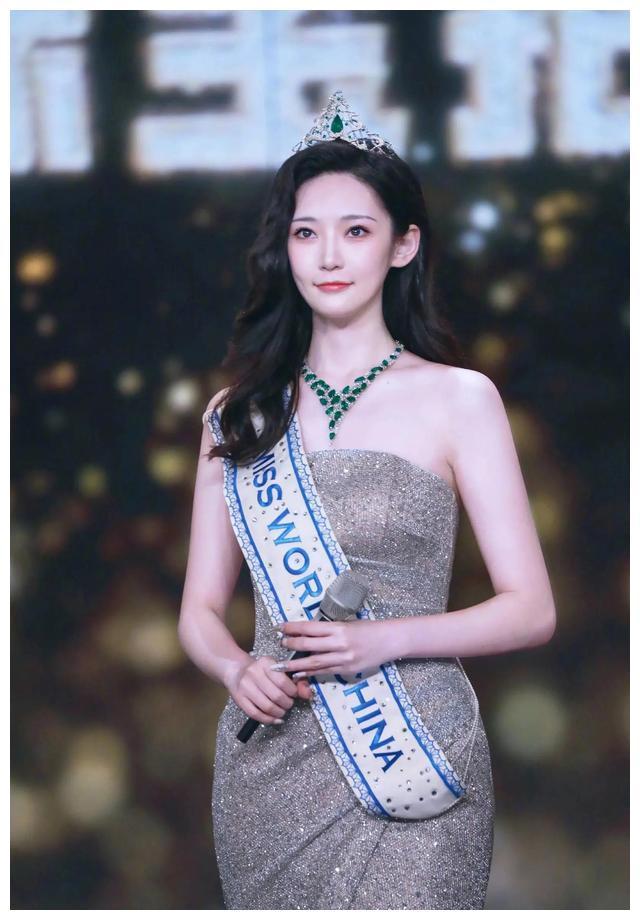 另外一位是第67届世界小姐中国区总冠军关思宇,这位的整体比例,明显就