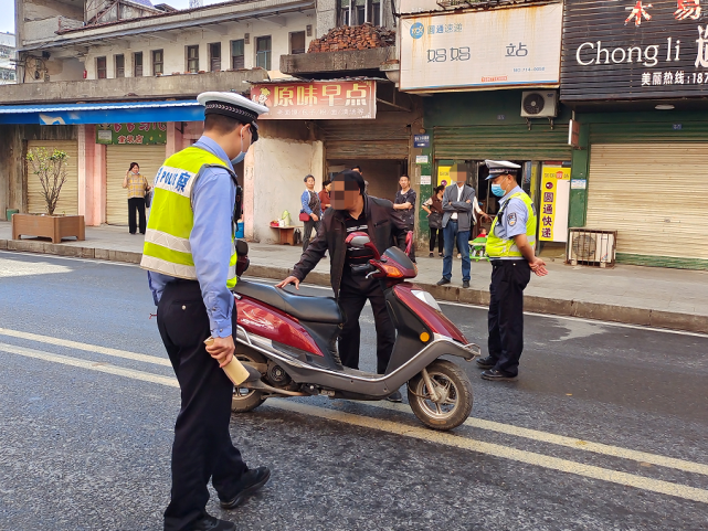 【交通整治】大冶交警大力整治摩托车电动车交通违法乱象