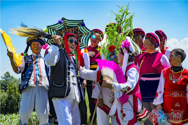 一年一度绕三灵 赵子忠 摄大理白族"绕三灵,又称"观上览"或"祈雨会"