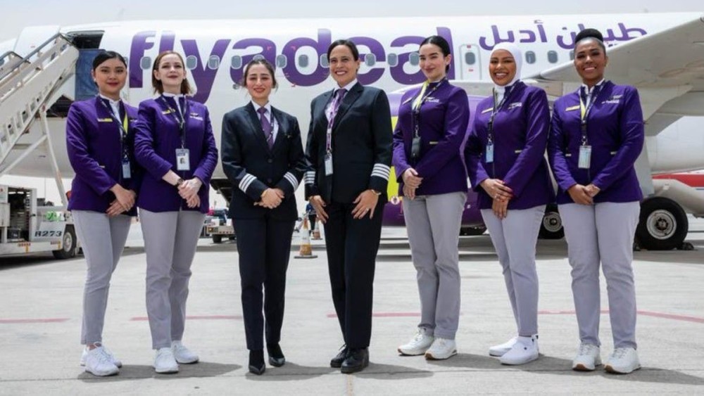 沙特女性权利一大里程碑首个全女性机组人员航班完成首飞(图1)