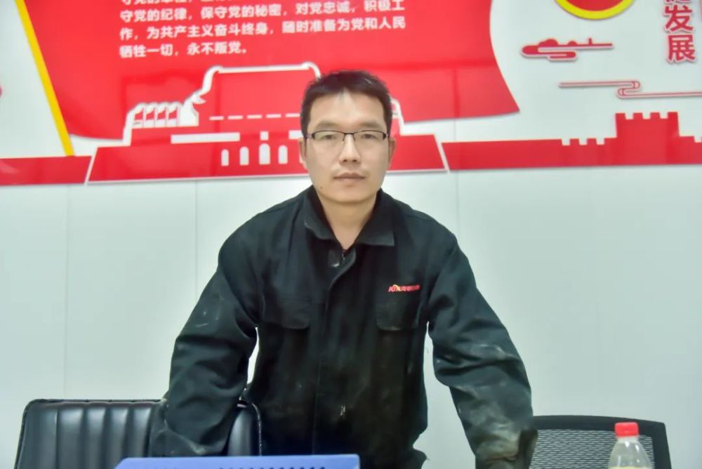 李海宾人生需要一把剪刀合理正确剪裁方可裁出美好的生活
