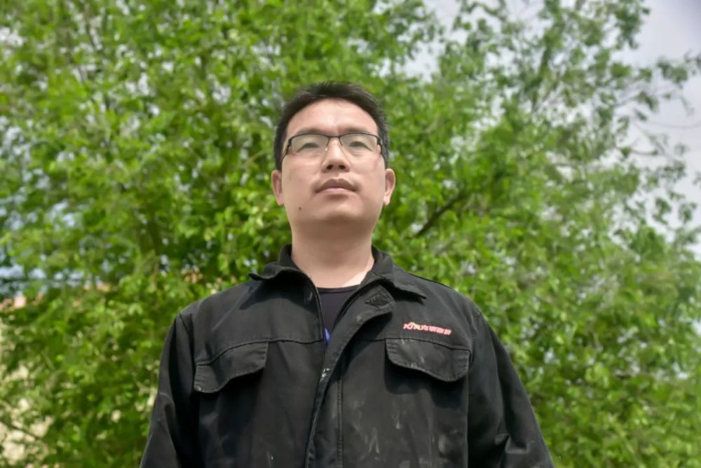 李海宾人生需要一把剪刀合理正确剪裁方可裁出美好的生活