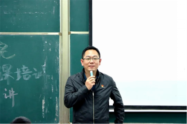 人工智能与大数据学院人文学院艺术与传媒学院(杨钰雪 崔丽媛 刘柄宏