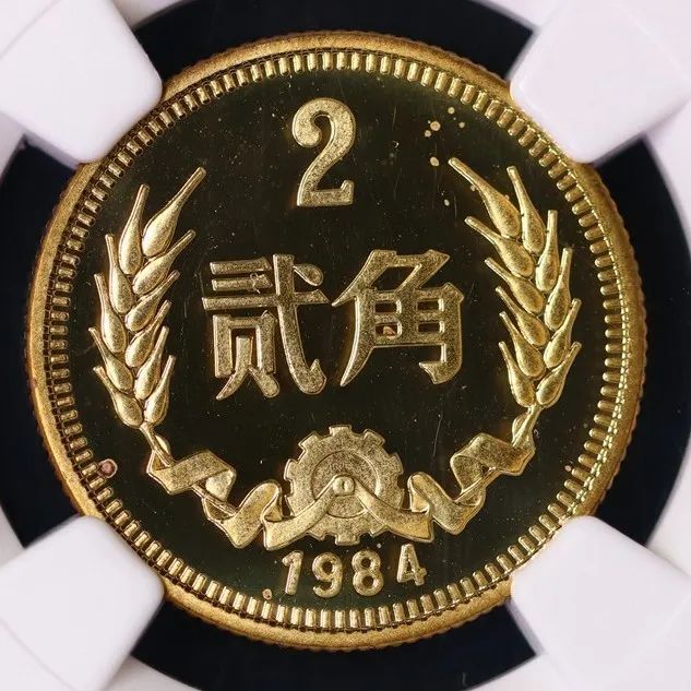 这套硬币卖了34万!千万别卖错了!