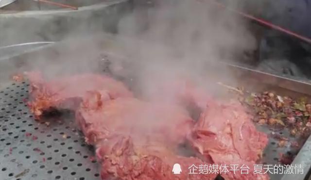 河南大姨卖牛肉50年产量高煮的烂腌制3日日产2000斤