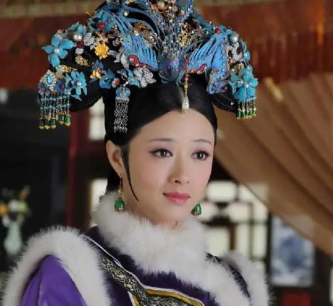 蒋欣:截胡华妃"骂"孙俪,补刀赵丽颖假唱,真的只是低情商?_腾讯新闻