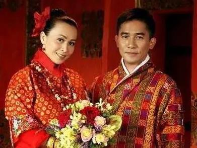 并且梁朝伟和刘嘉玲大婚之时,证婚的也不是白龙主,而是印度法王.