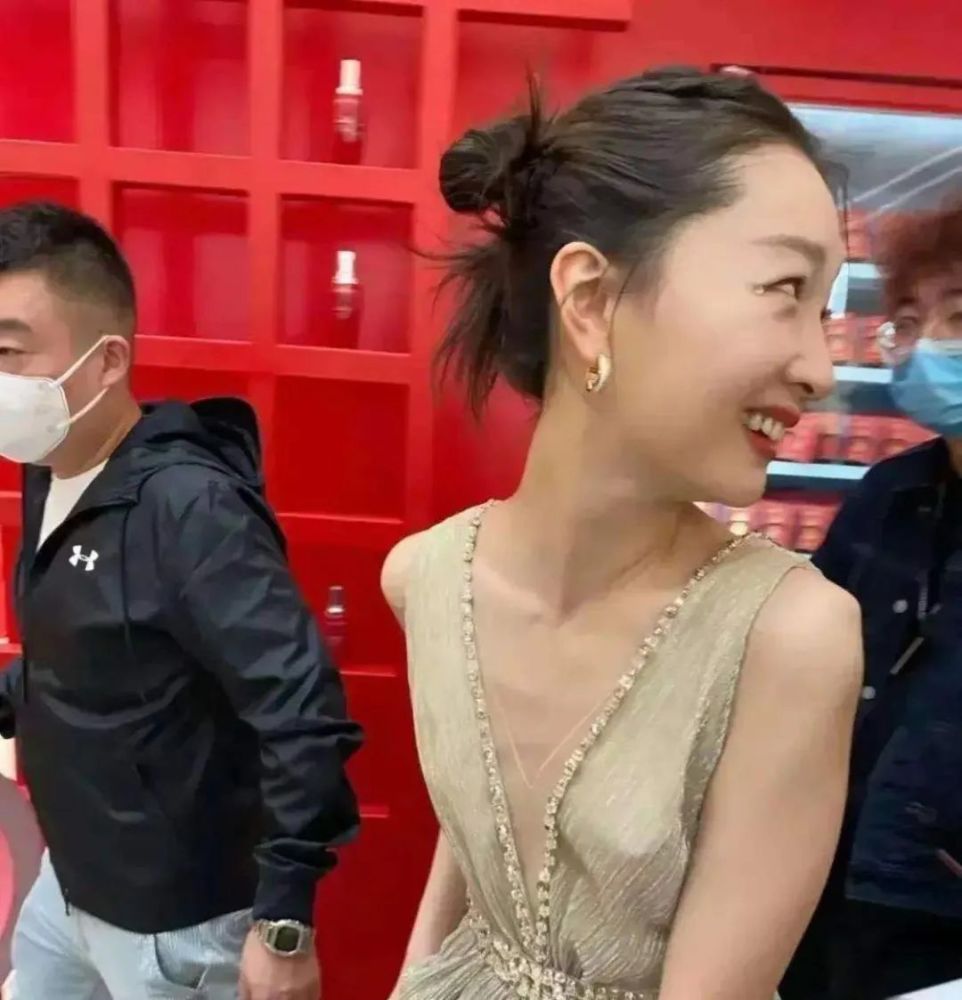 排骨胸蚂蚁腰竹竿腿这8位女星瘦成这样真的好看吗
