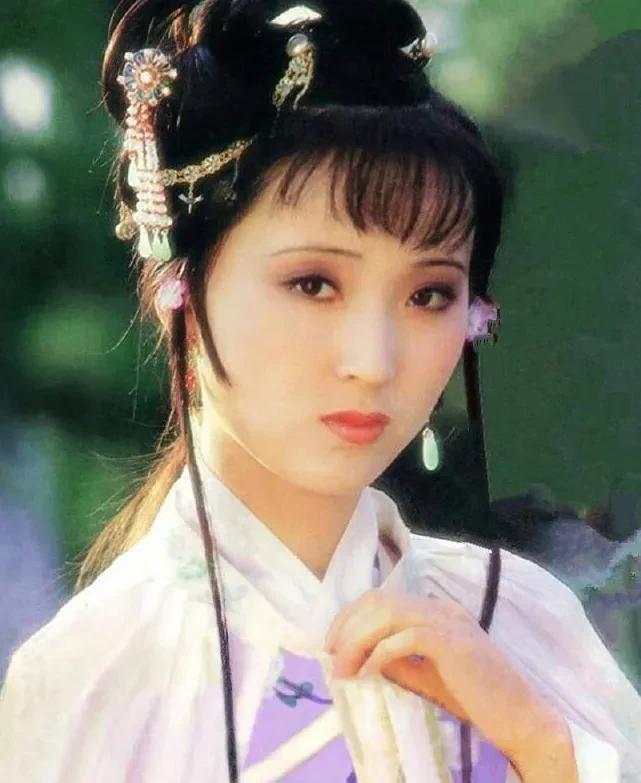 欧阳奋强没参加陈晓旭的葬礼被骂冷血,一起看看网友的评价吧