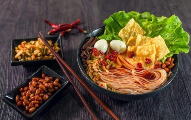 地方特色美食螺蛳粉