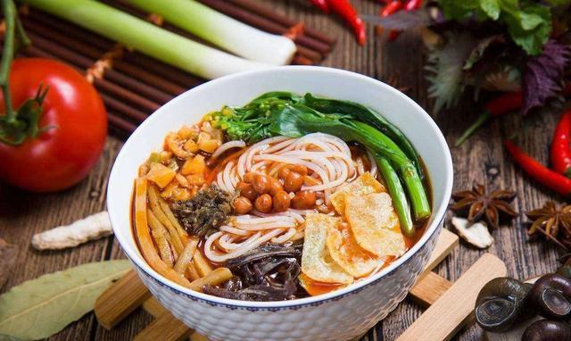 地方特色美食螺蛳粉