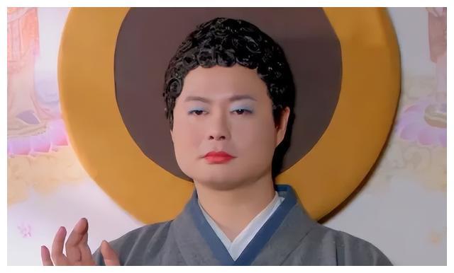 《欢乐喜剧人》中,和艾伦搭档出演的小青,堪称一绝.